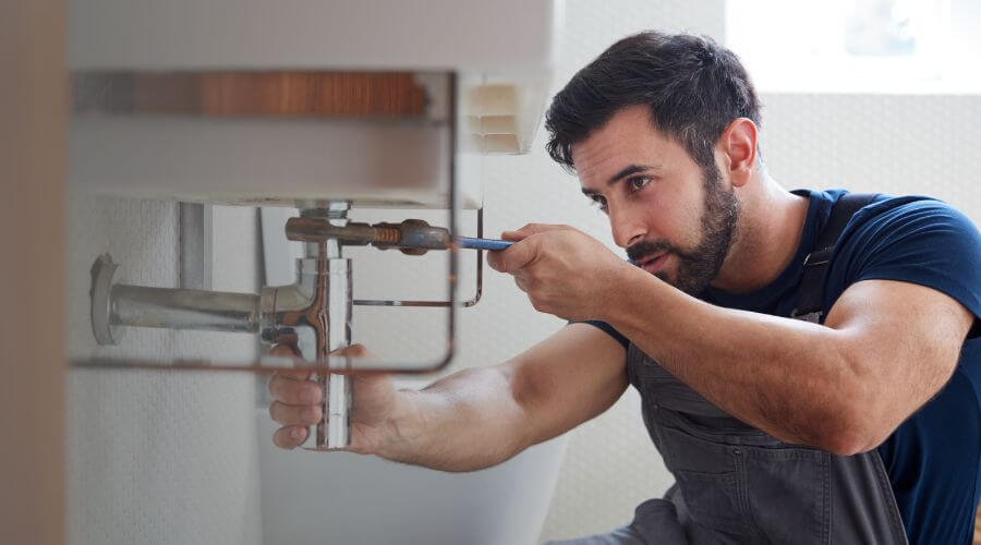 Faucet aerator cleaning/replacement in Lynn, IN